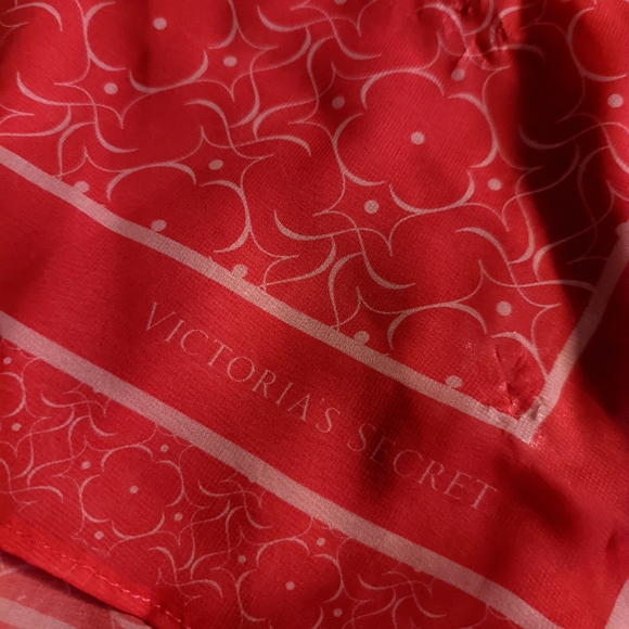 Poly blend scarf - Picture 4 of 4